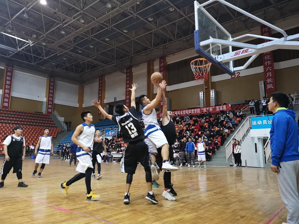 激烈的比赛 MACAO·yl6776永利