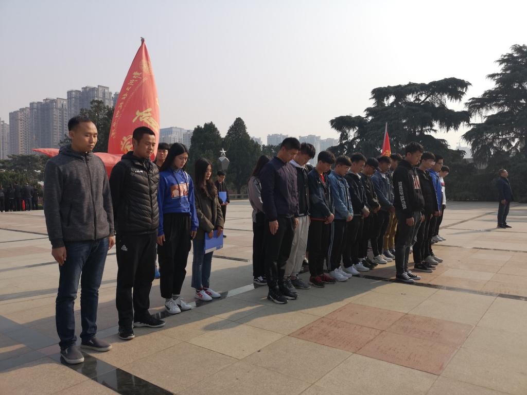 集体向先烈默哀 MACAO·yl6776永利